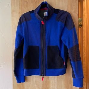 Topi Designs Medium Global Full Zip